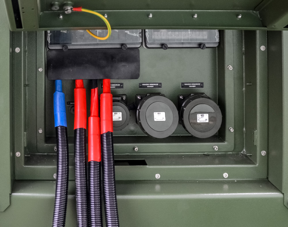 Zespół prądotwórczy ZPW 45 DTZ - widok gniazd