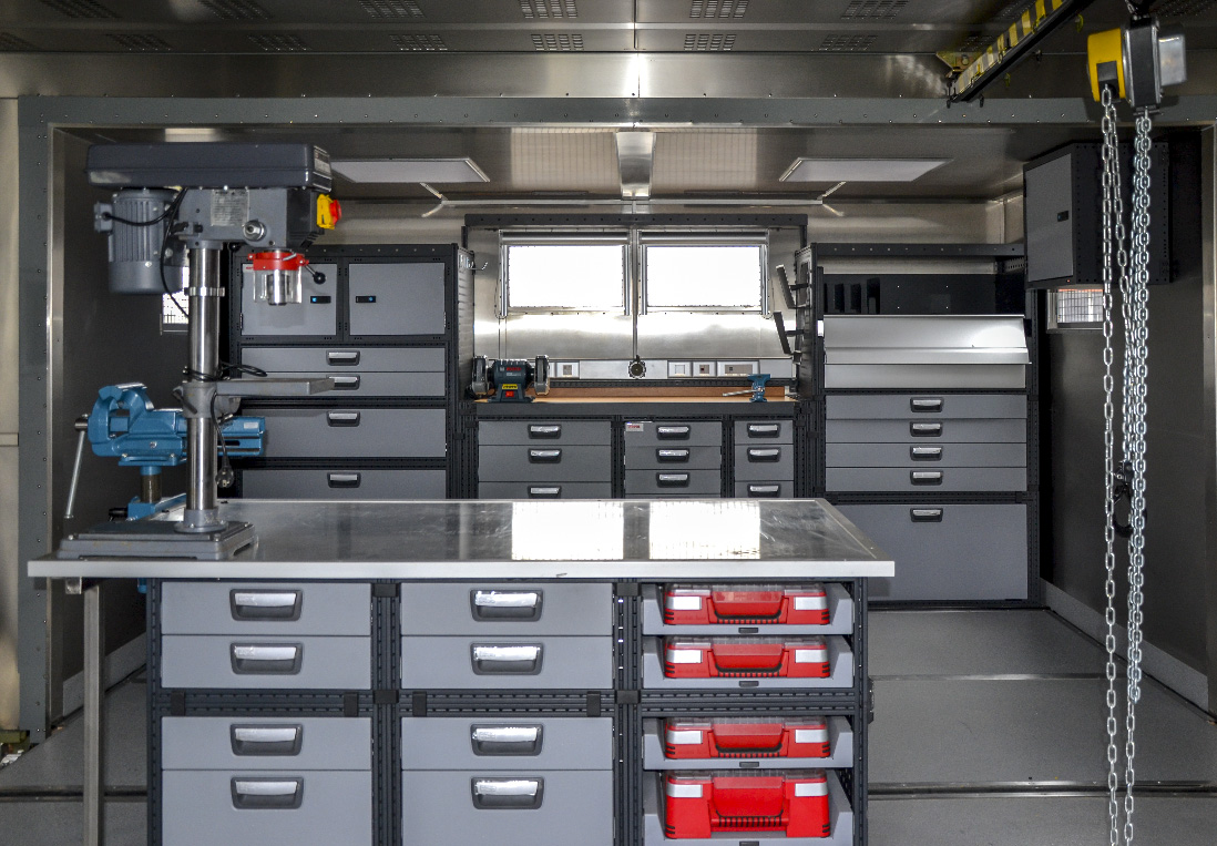 KWON - Kontenerowy Warsztat Obsługowo-Naprawczy - Wnętrze warsztatu